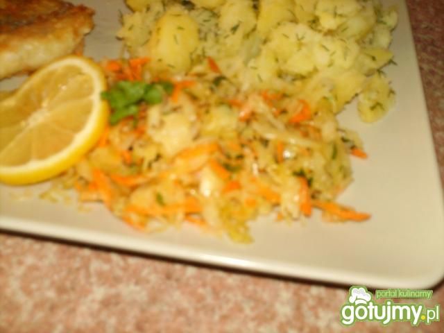 Tradycyjna surówka z kiszonej kapusty 2 Tradycyjna surówka z kiszonej kapusty 2