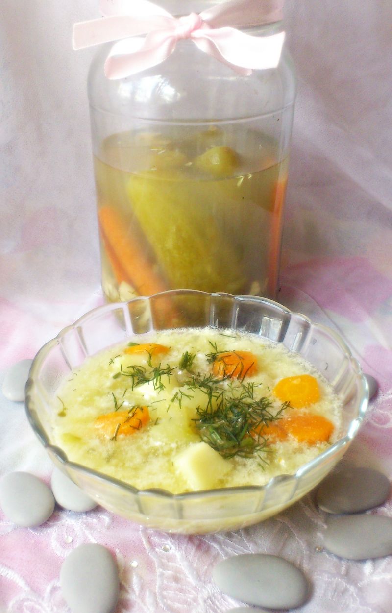 Tradycyjna zupa ogórkowa