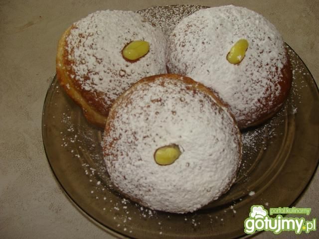 Tradycyjne pączki Edzi Tradycyjne pączki Edzi