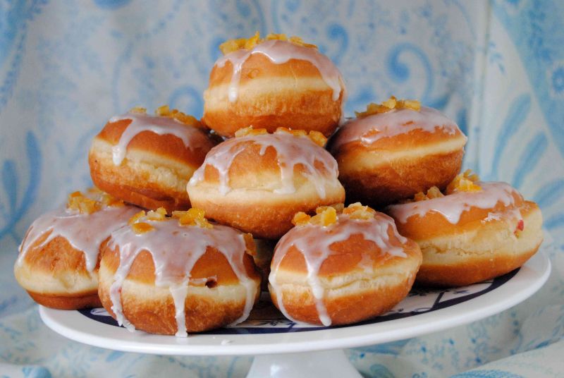 Tradycyjne pączki z różą Tradycyjne pączki z różą