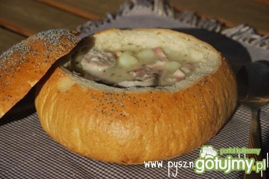 Tradycyjny żurek w chlebie  Tradycyjny żurek w chlebie