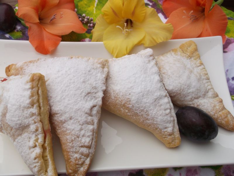 Trójkąty ze śliwką Trójkąty ze śliwką