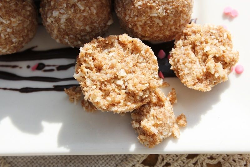 Trufelki chałwowo-kokosowe z markiz