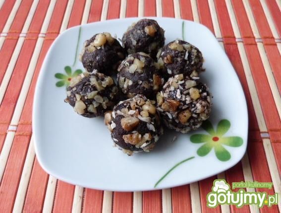 Trufelki kawowe z orzechami  Trufelki kawowe z orzechami