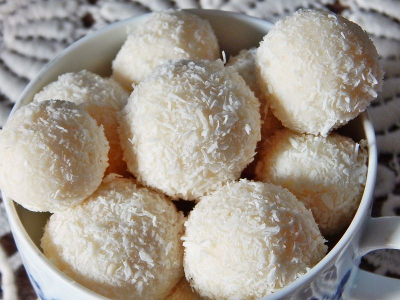 Trufelki kokosowe z likierem