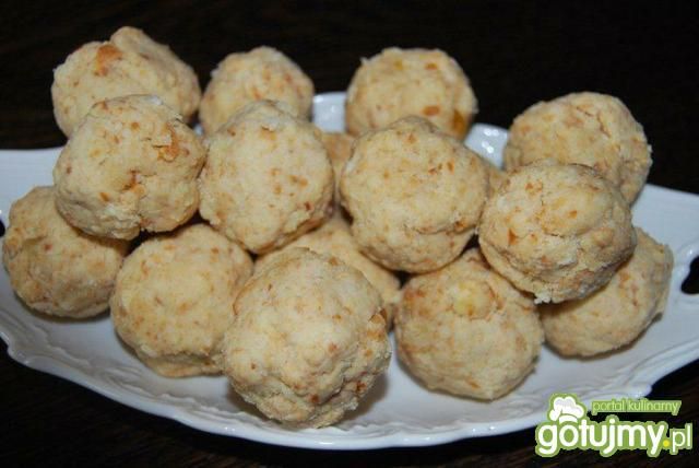 Trufelki z ciasta drożdżowego
