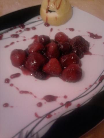 Truskawki na ciepło z sokiem z cytryny i Truskawki na ciepło z sokiem z cytryny i