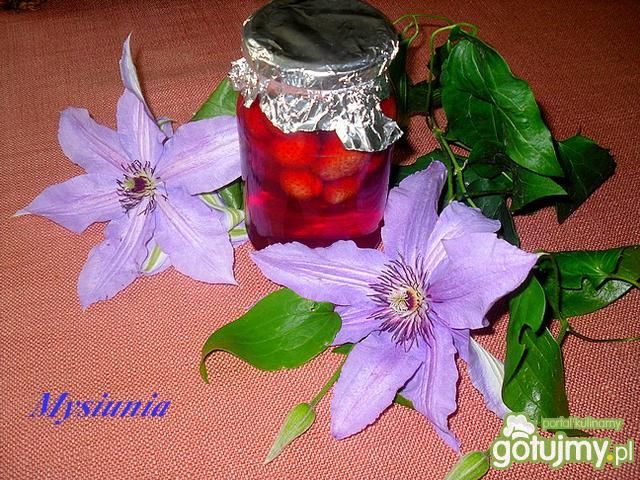 Truskawki w słoiku na zimę