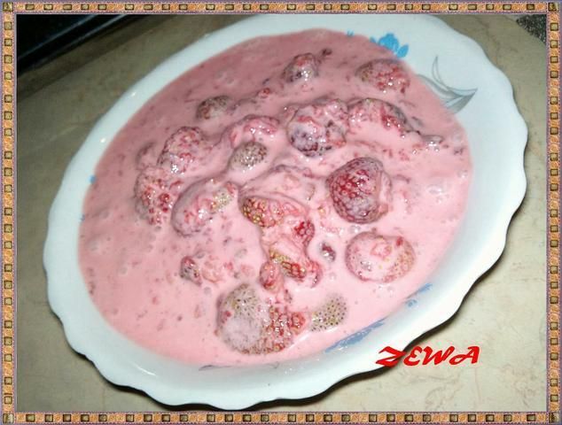 Truskawki w śmietanie