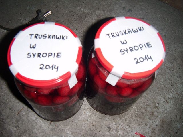 Truskawki w syropie Truskawki w syropie