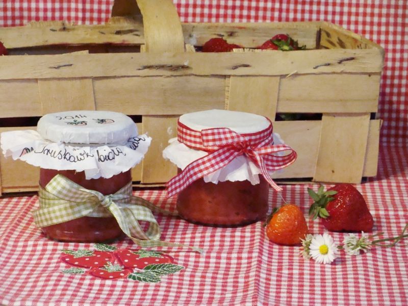 Truskawki z białą czekoladą  Truskawki z białą czekoladą