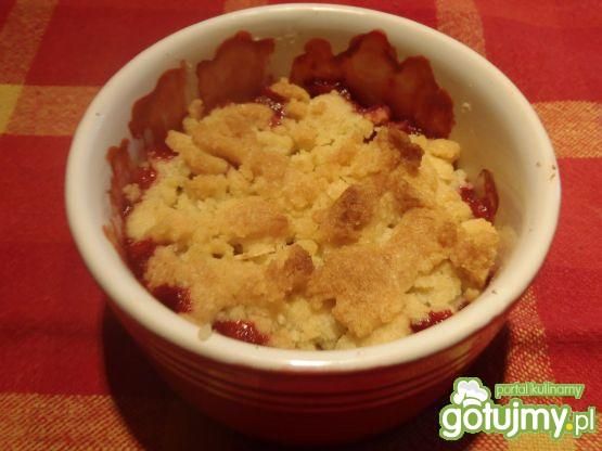 Truskawki z migdałami pod kruszonką Truskawki z migdałami pod kruszonką