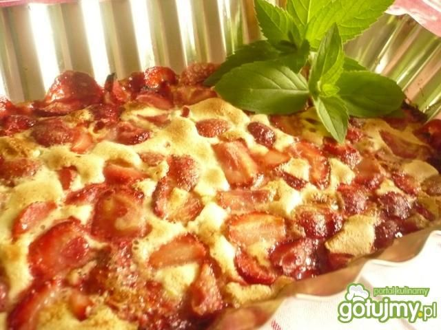 Truskawki zapiekane w zalewie jajecznej Truskawki zapiekane w zalewie jajecznej