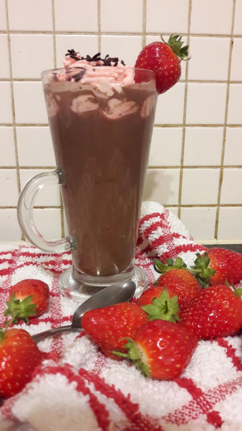 Truskawkowa czekolada na gorąco Truskawkowa czekolada na gorąco