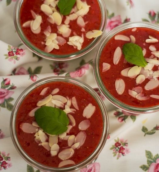 Truskawkowa kaszka manna