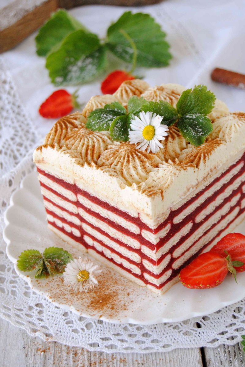 Truskawkowa zebra bez pieczenia Truskawkowa zebra bez pieczenia