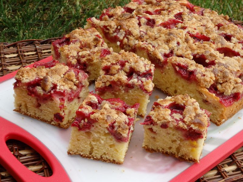 Truskawkowe ciasto na maślance z kruszonką Truskawkowe ciasto na maślance z kruszonką