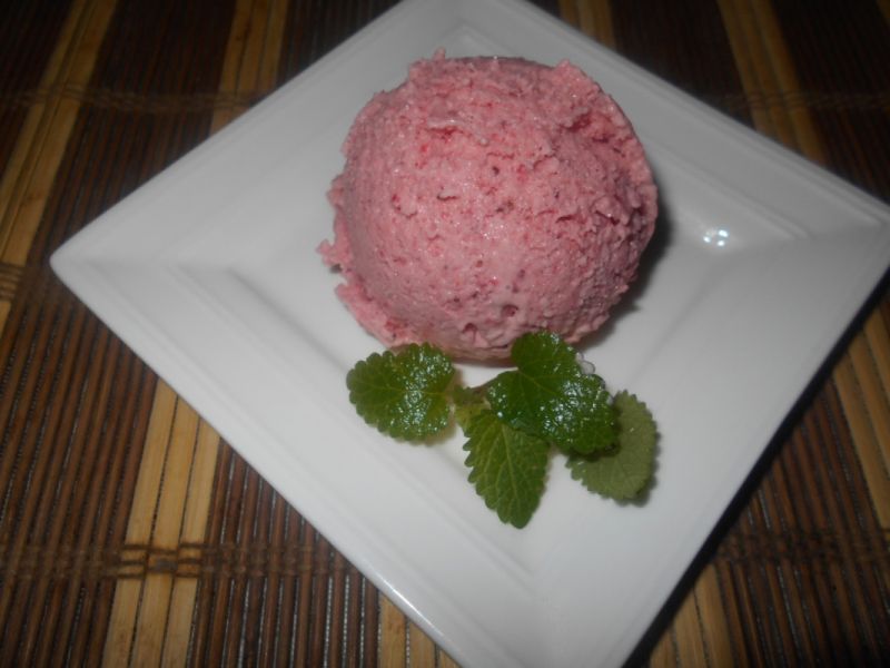 Truskawkowe lody z mascarpone Truskawkowe lody z mascarpone