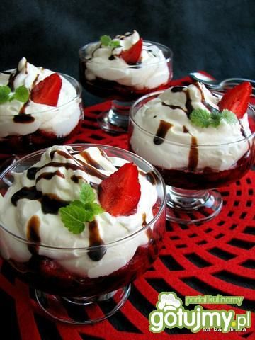 Truskawkowe niebo  Truskawkowe niebo