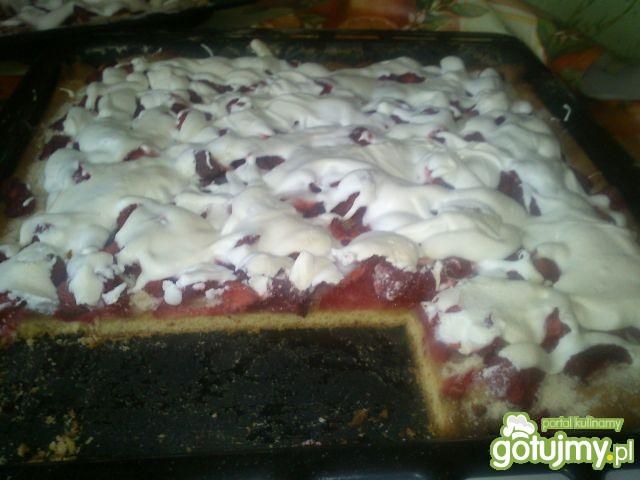 truskawkowe pod bezowym płaszczem truskawkowe pod bezowym płaszczem