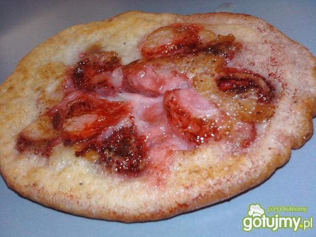 Truskawkowe racuszki