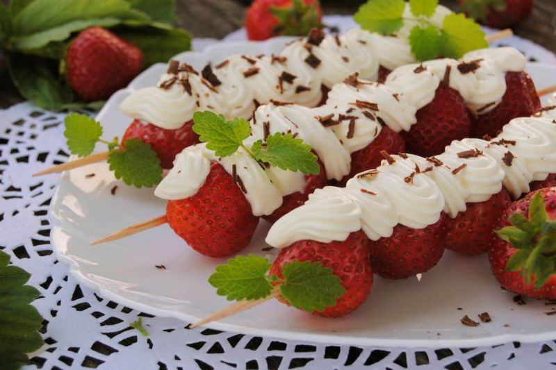 Truskawkowe szaszłyki Truskawkowe szaszłyki