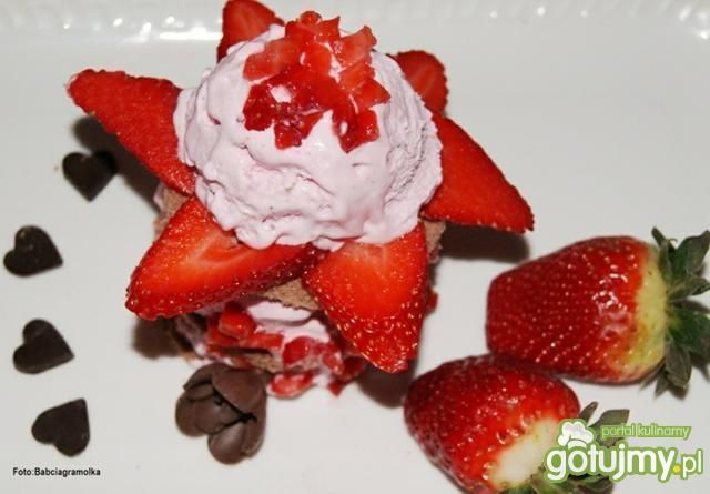 Truskawkowe torciki  z Zielonej Budki