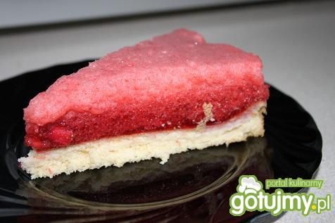 Truskawkowiec na biszkopcie.