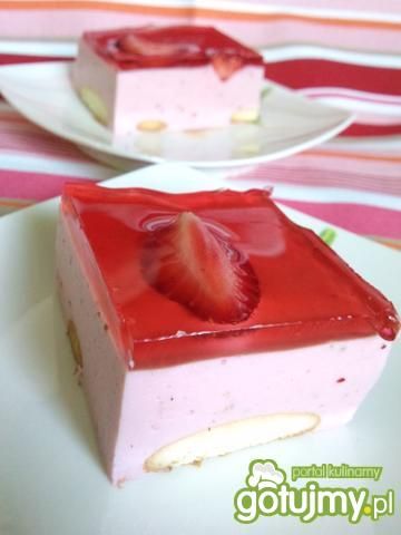 Truskawkowiec na biszkoptach Truskawkowiec na biszkoptach