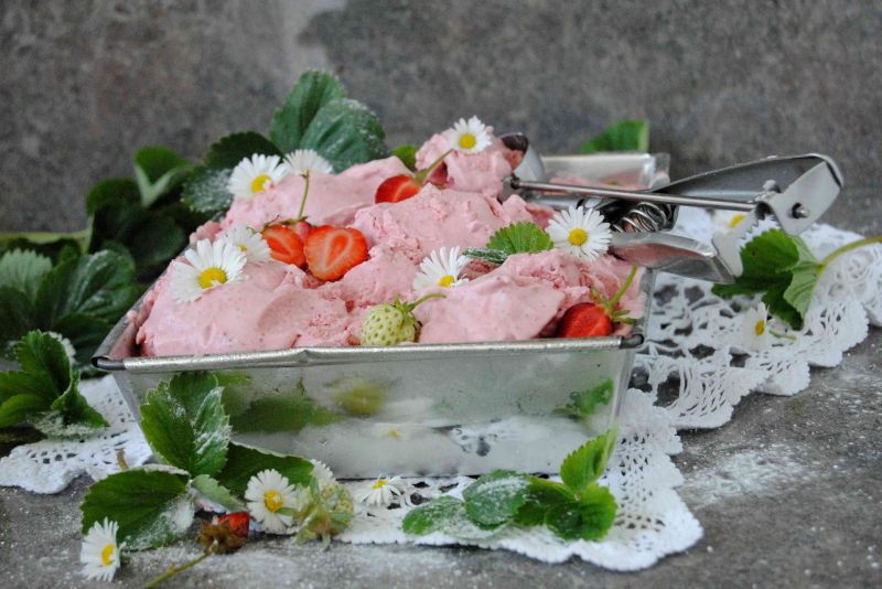 Truskawkowo- bananowe lody Truskawkowo- bananowe lody