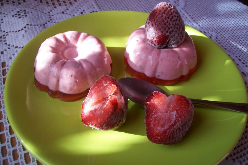 Truskawkowo-kokosowy deserek