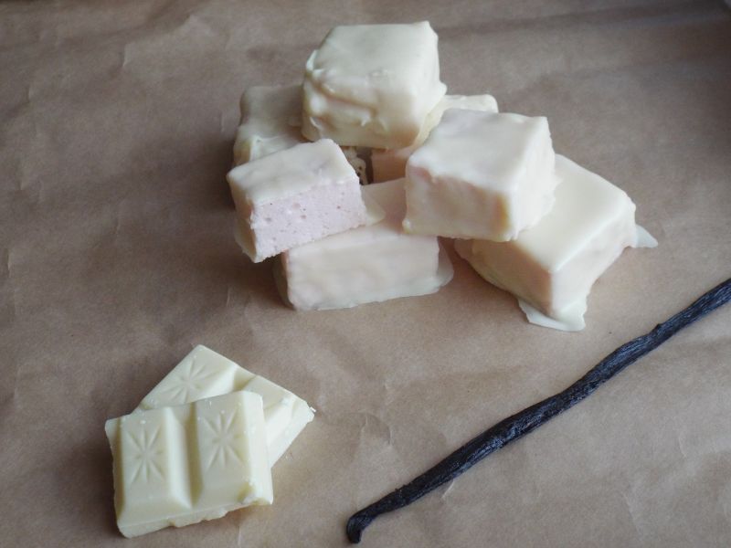 Truskawkowo-waniliowe ptasie mleczko