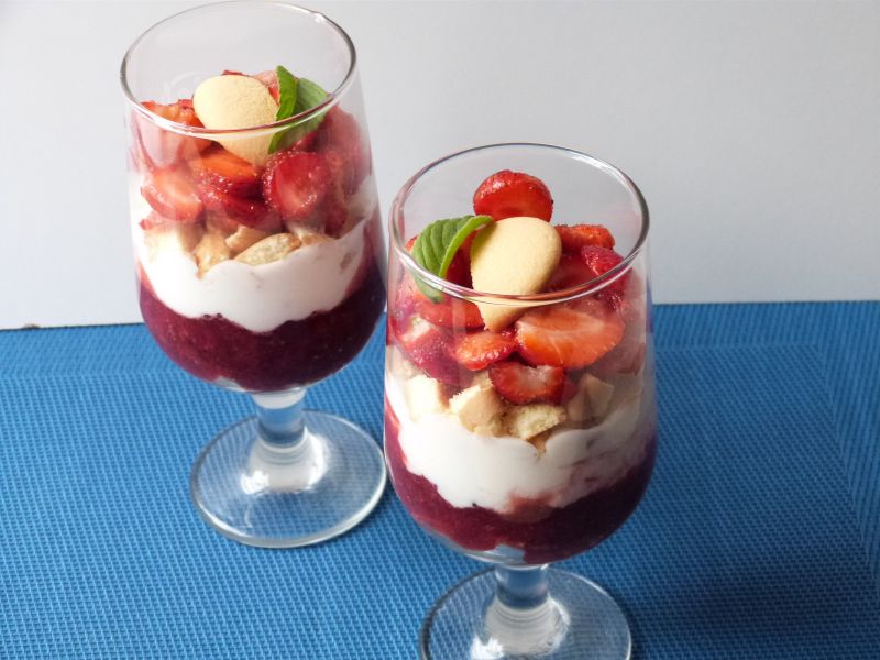 Truskawkowy deser Truskawkowy deser