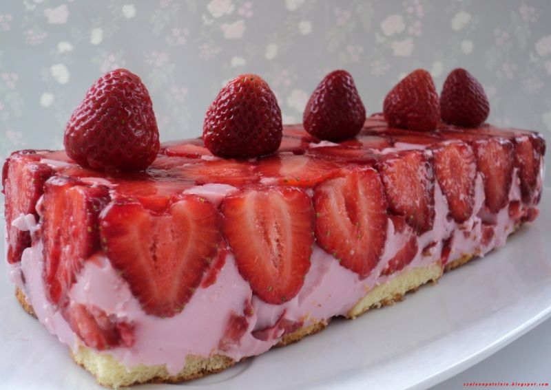 Truskawkowy jogurtowiec