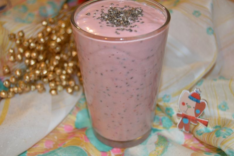 Truskawkowy koktajl z chia