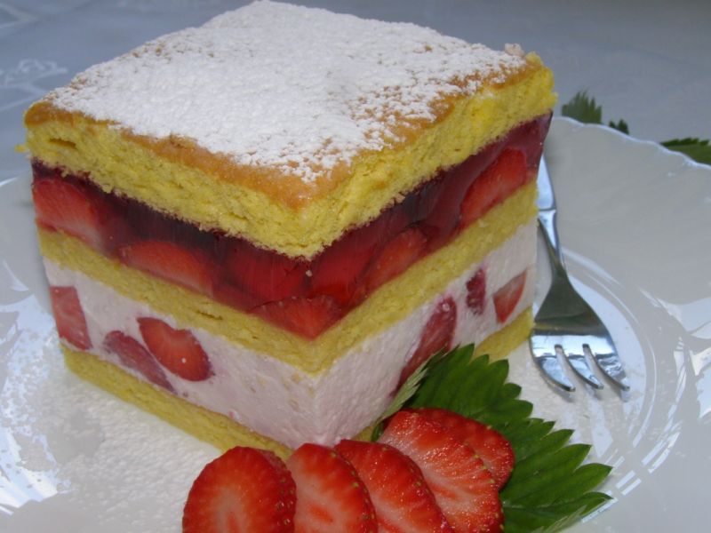 Truskawkowy przekładaniec