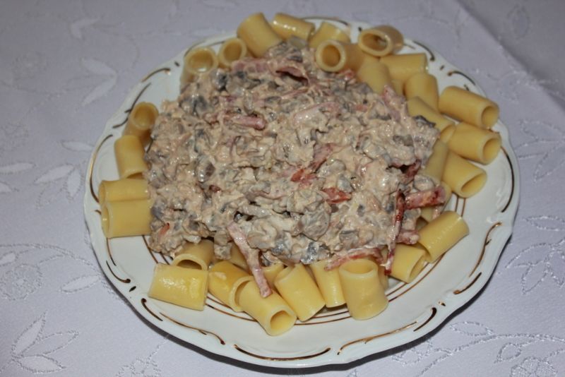 Tuńczyk w sosie  śmietanowym Tuńczyk w sosie  śmietanowym