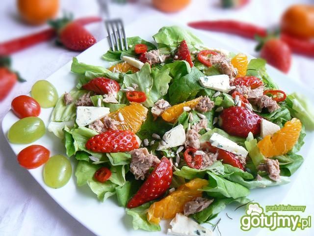 Tuńczyk z mandarynką i truskawkami  Tuńczyk z mandarynką i truskawkami