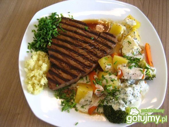 Tuńczyk z warzywami Tuńczyk z warzywami