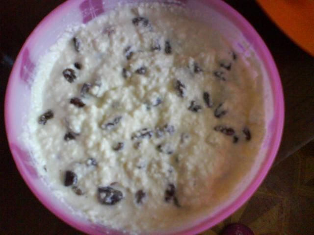 Twaróg z rodzynkami Twaróg z rodzynkami