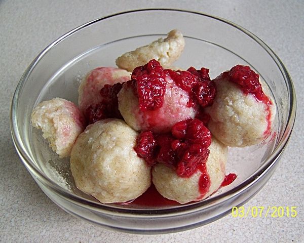 Twarogowe kuleczki z kaszą manną Twarogowe kuleczki z kaszą manną