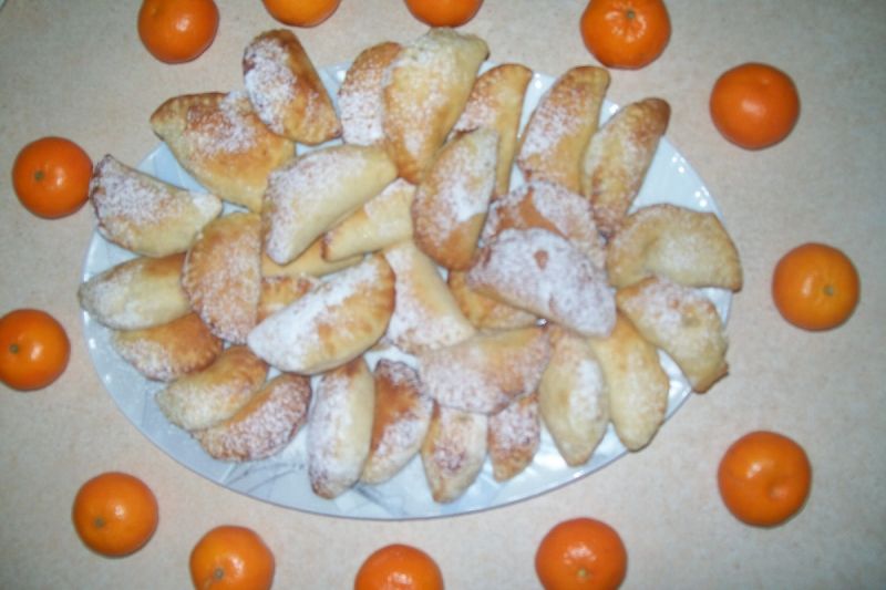 Twarogowe pierożki z dżemem 