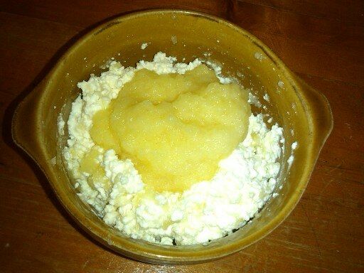 Twarożek z jabłkiem na deser