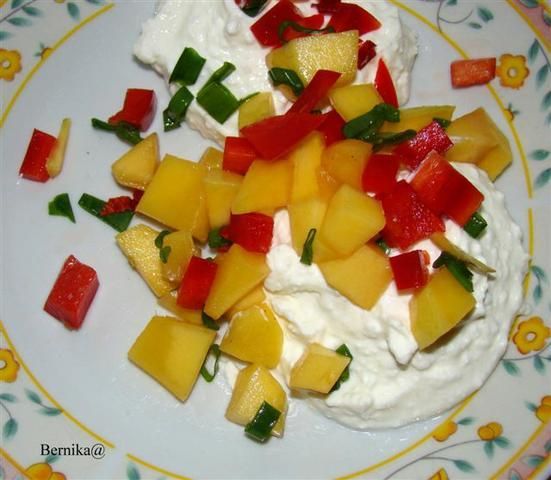 Twarożek z mango i papryką