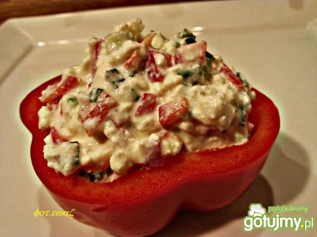 Twarożek z papryką i szczypiorkiem Twarożek z papryką i szczypiorkiem