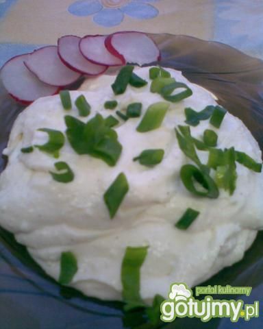 Twarożek ze szczypiorkiem.