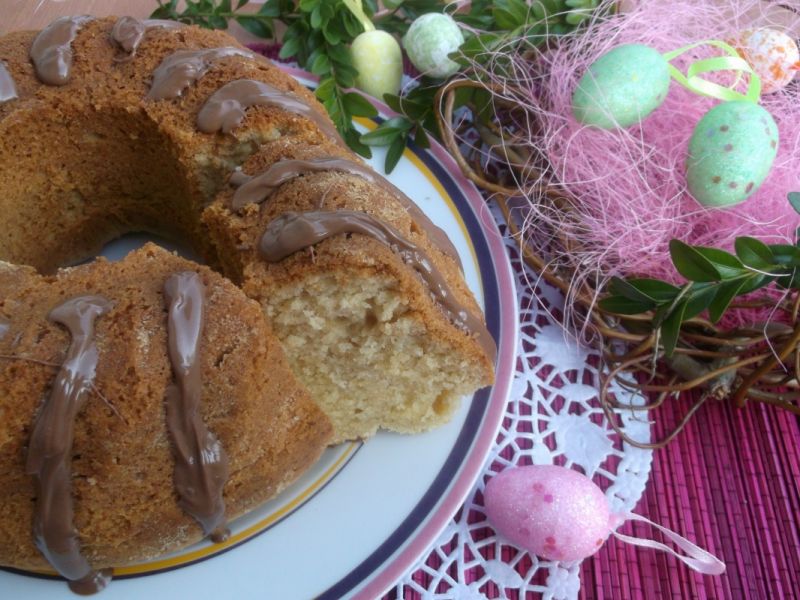 Ucierana babka z chałwą Ucierana babka z chałwą