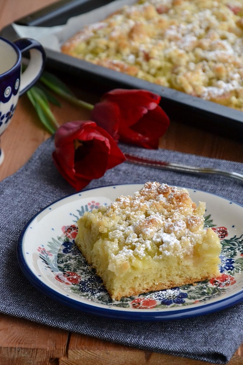 Ucierane ciasto z rabarbarem Ucierane ciasto z rabarbarem