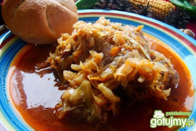 Udka duszone w kapuście.