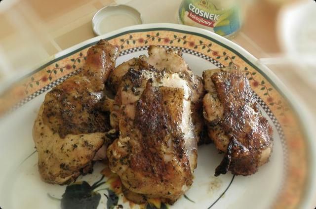 Udka estragonowe z grilla. Udka estragonowe z grilla.